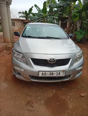 Toyota Corolla LE 4dr Sedan (1.8L 4cyl 4A) 2010 Silver