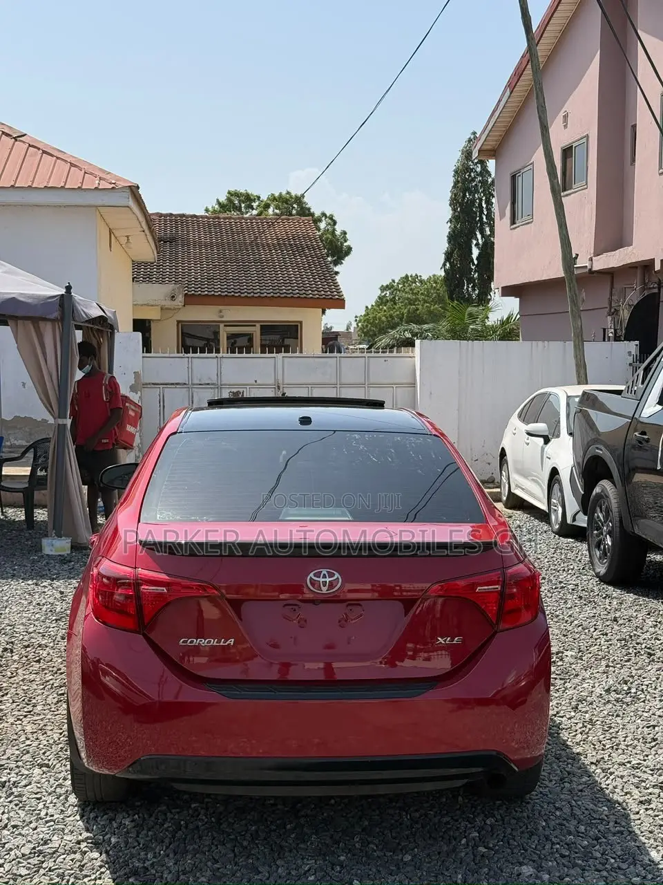 Toyota Corolla XLE 4dr Sedan (1.8L 4cyl CVT) 2017 Red