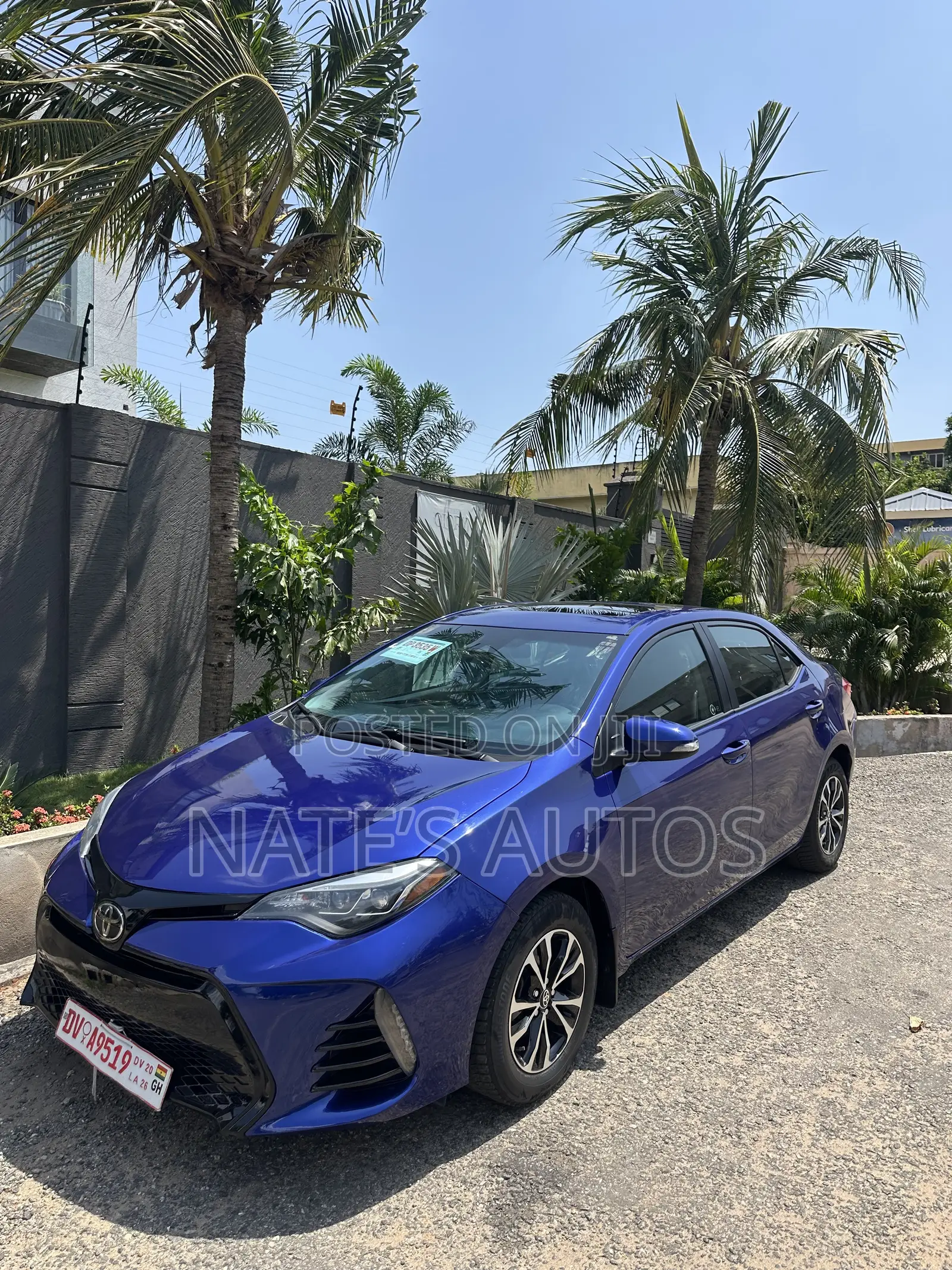 Toyota Corolla SE (1.8L 4cyl 2A) 2018 Blue