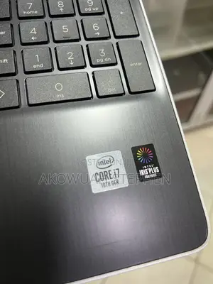 Laptop HP 15-da2933nia 8GB Intel Core i5 SSD 256GB
