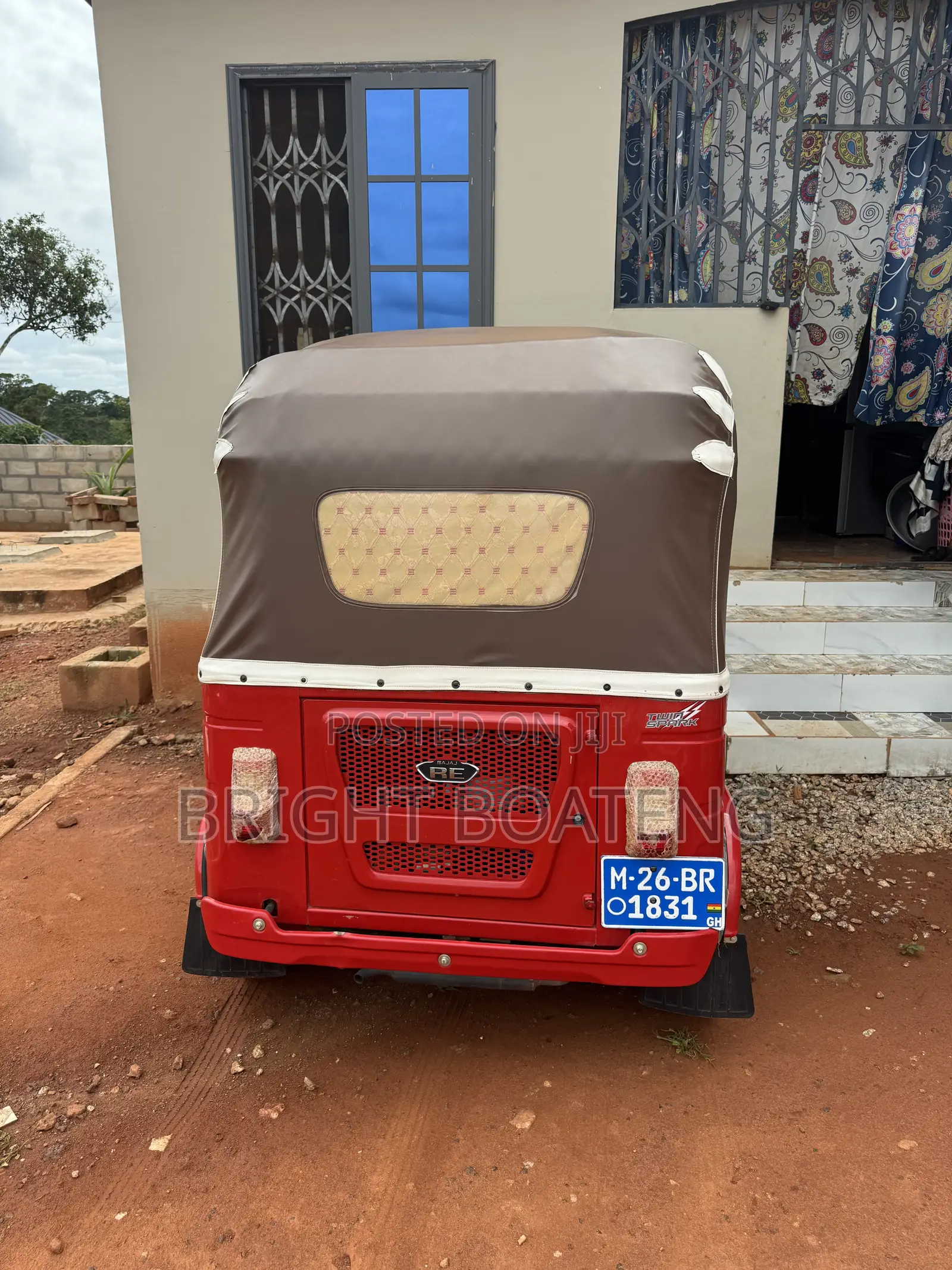 Bajaj RE 2016 Red