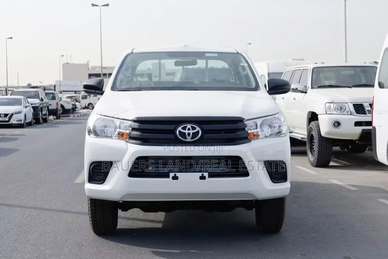 New Toyota Hilux 2026 White