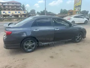 Toyota Corolla 2012 Gray