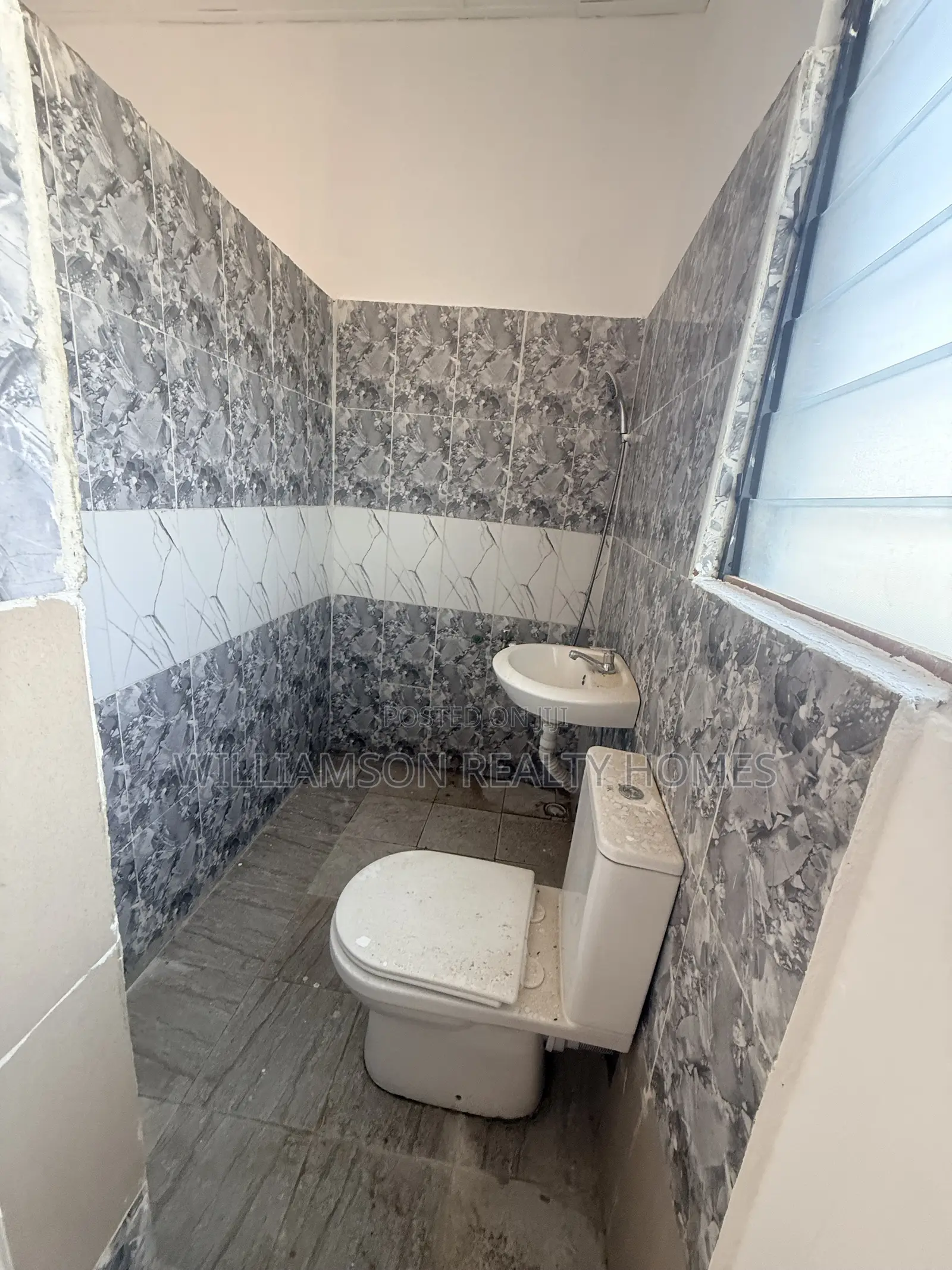 1bdrm Apartment in Community 18 Area, Spintex for rent