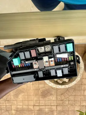 Honda CRV 22 Fuse Box