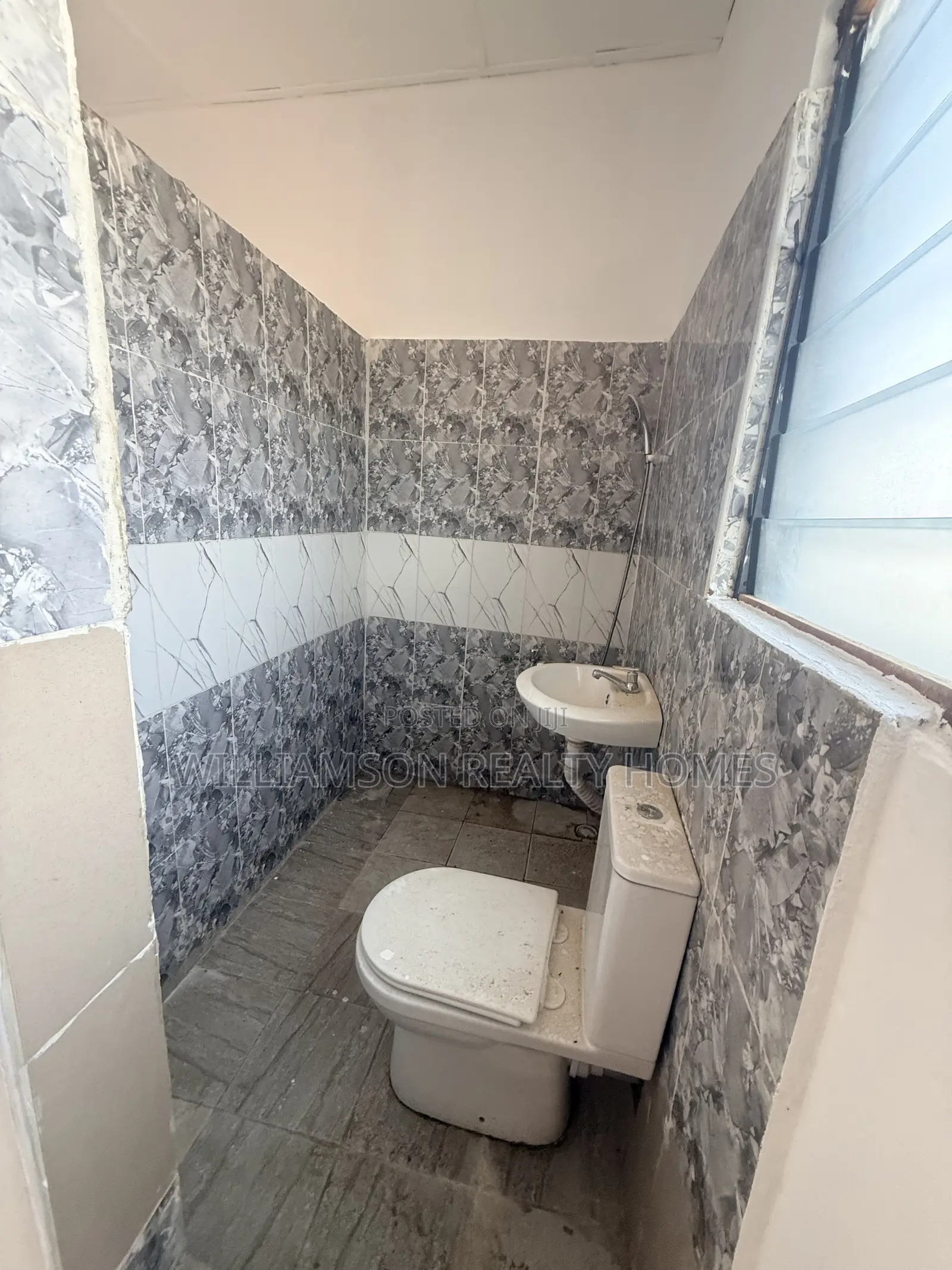 1bdrm Apartment in Community 18 Area, Spintex for rent