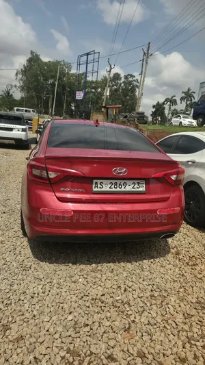 Hyundai Sonata GLS Sedan FWD (2.4L 4cyl 6A) 2012 Red