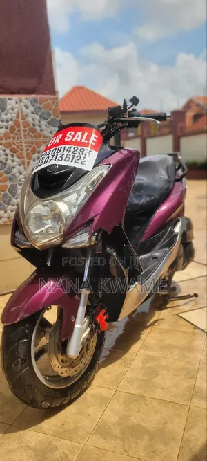 Yamaha Majesty 2018