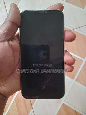 Apple iPhone XR 64 GB White