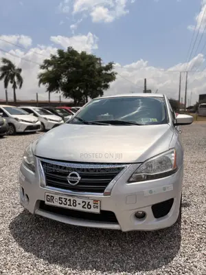 Nissan Sentra SR 4dr Sedan (1.8L 4cyl CVT) 2014 Silver