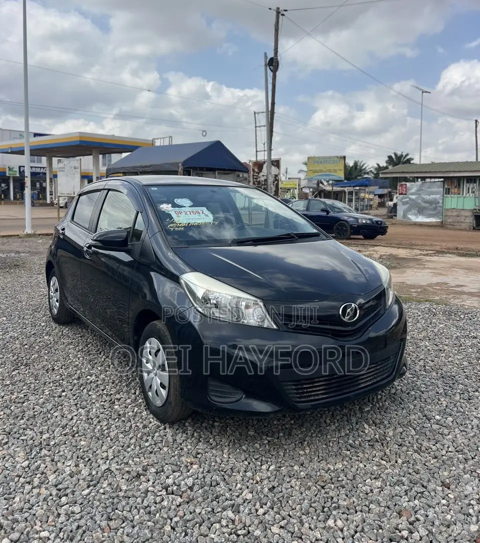 Toyota Vitz 2014 Black