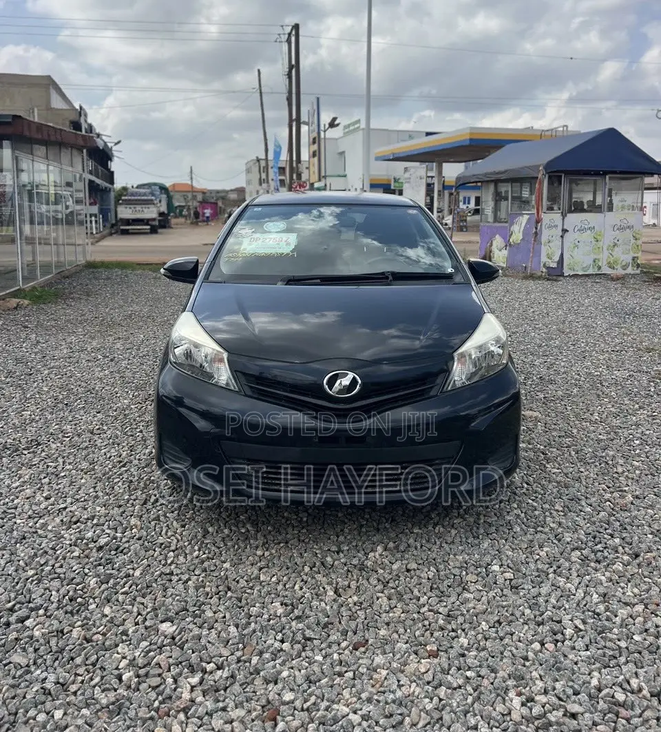Toyota Vitz 2014 Black
