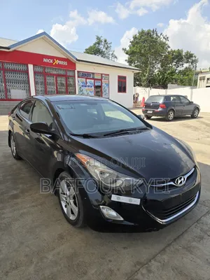 Hyundai Elantra Limited Sedan FWD (1.8L 4cyl 6A) 2013 Black