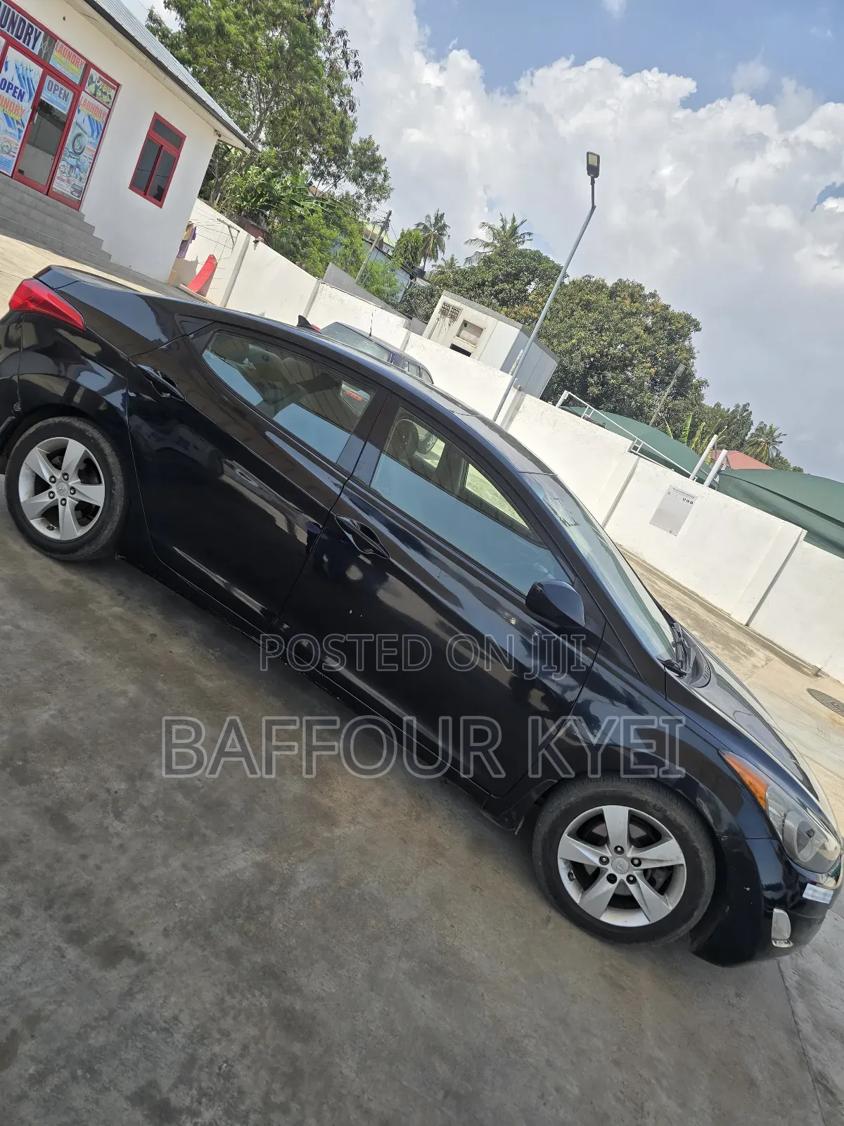 Hyundai Elantra Limited Sedan FWD (1.8L 4cyl 6A) 2013 Black