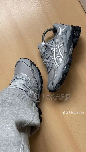 ASICS GEL-NYC "Mid Grey / Sheet Rock