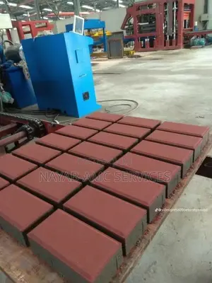 Semi Automatic Industrial Block Machine