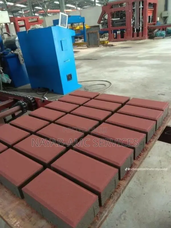 Semi Automatic Industrial Block Machine