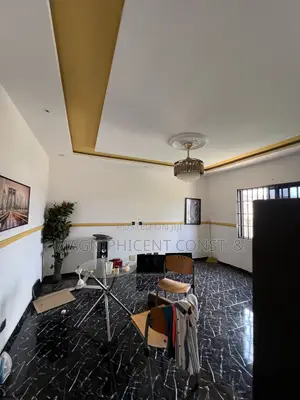 4bdrm House in Lakeside, Ashaley Botwe for sale