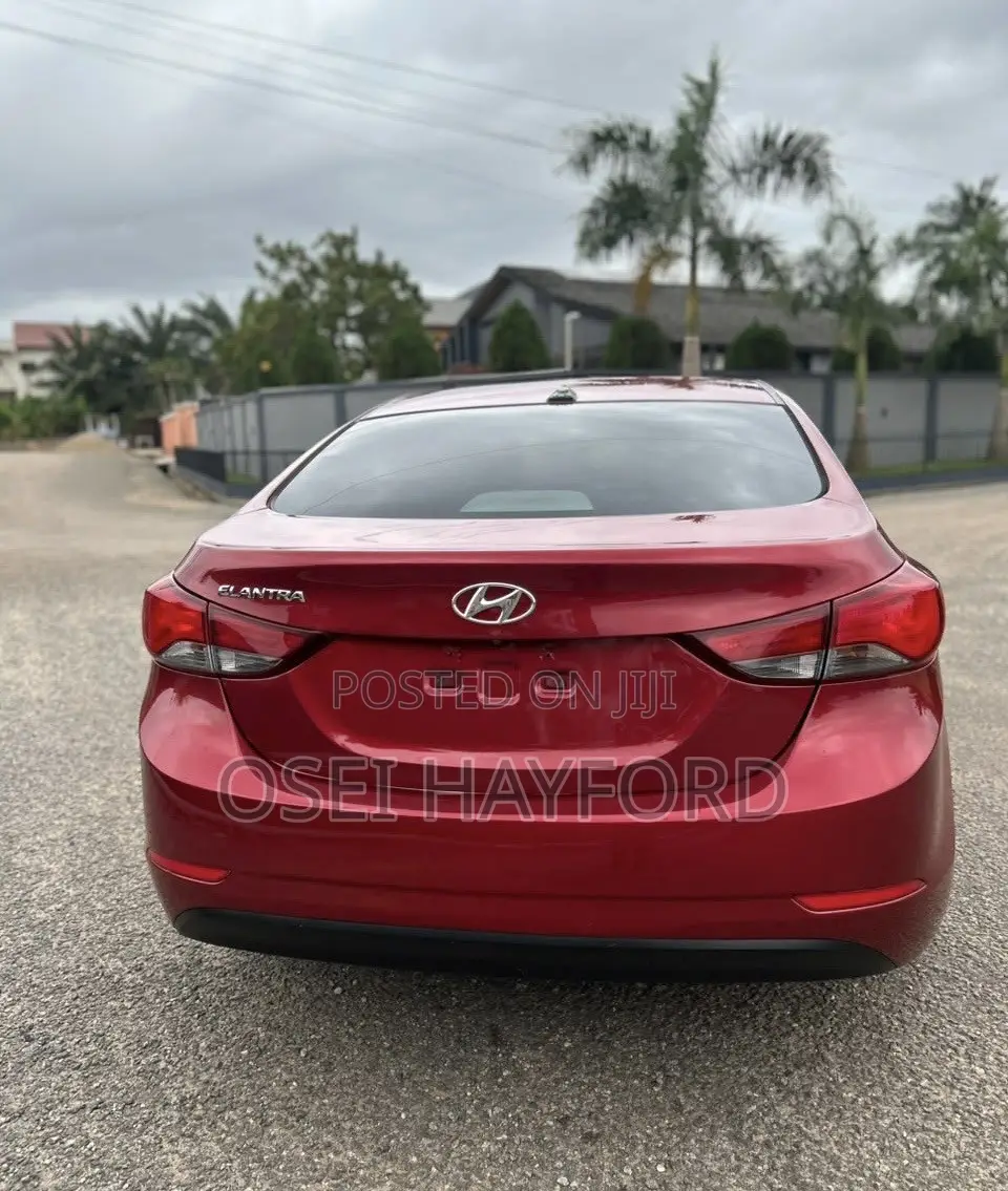 Hyundai Elantra 2015 Red