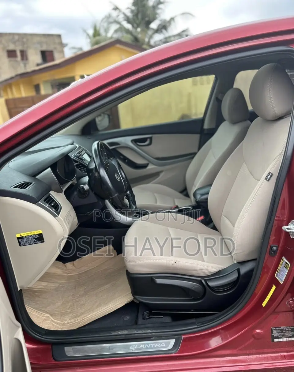 Hyundai Elantra 2015 Red