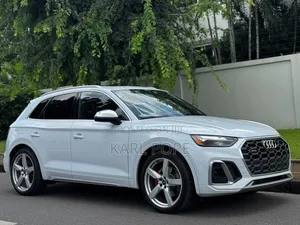 Audi Q5 2023 White