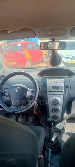 Toyota Yaris 2010 Blue