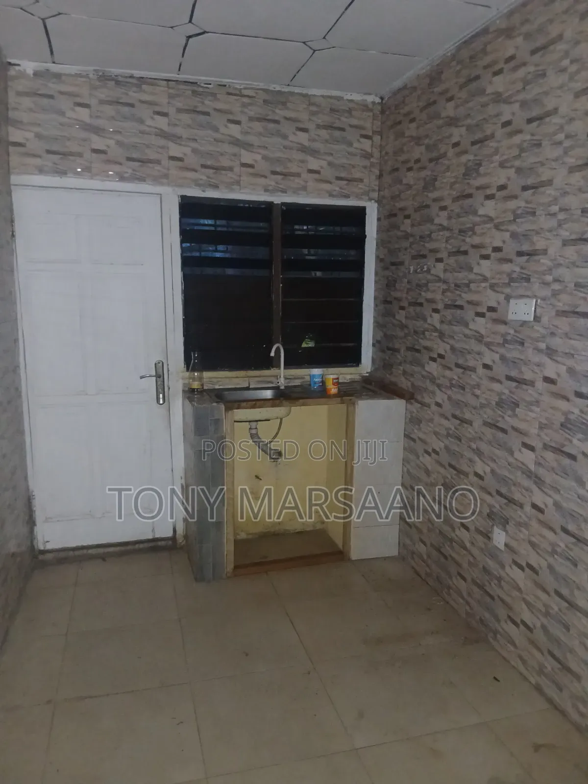 1bdrm Apartment in Haatso, Papao for rent