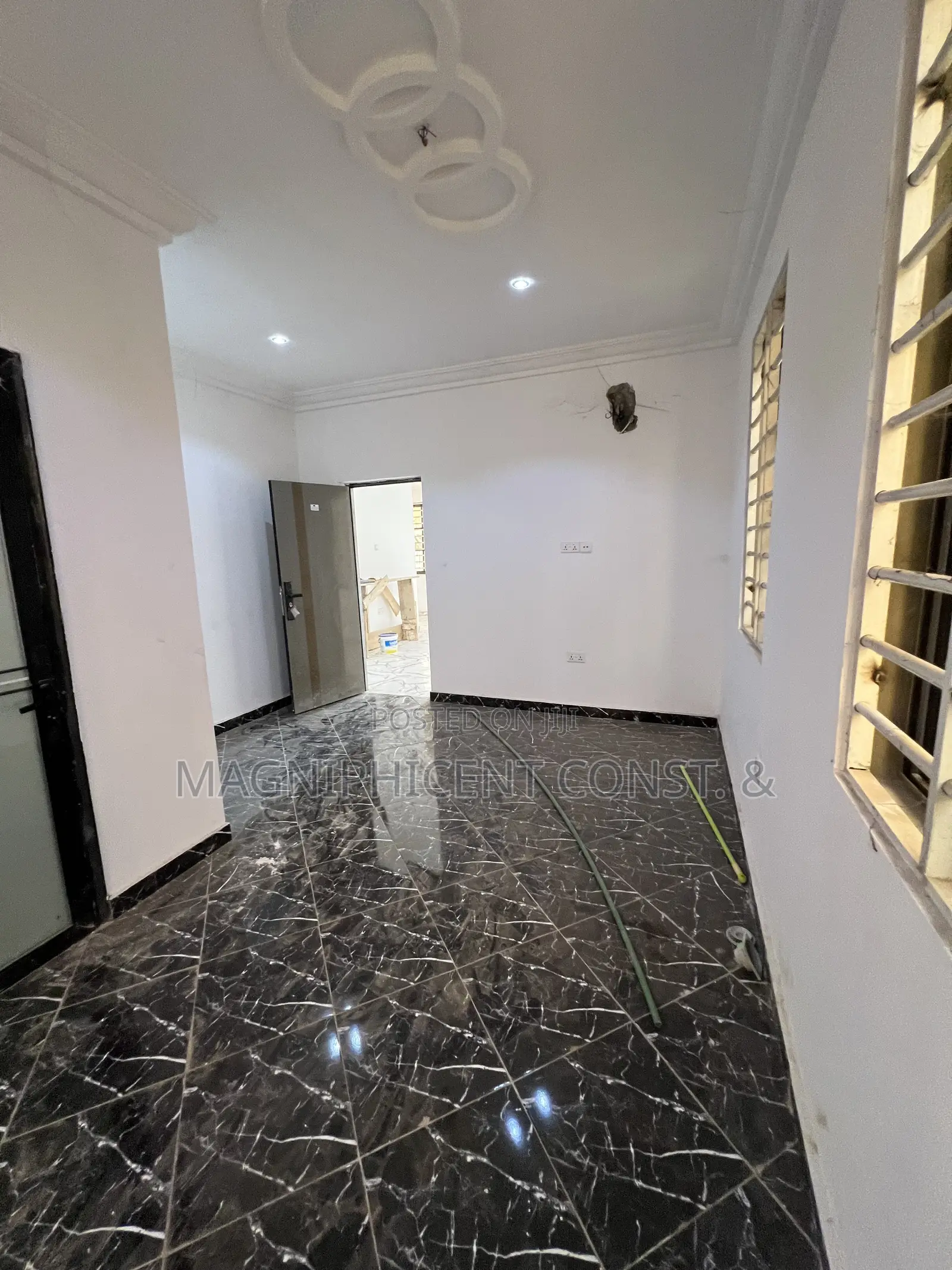 3bdrm Apartment in Lakeside, Ashaley Botwe for rent