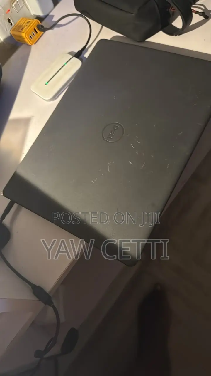 Laptop Dell Vostro 14 3401 8GB Intel Core i3 SSHD+SSD 128GB