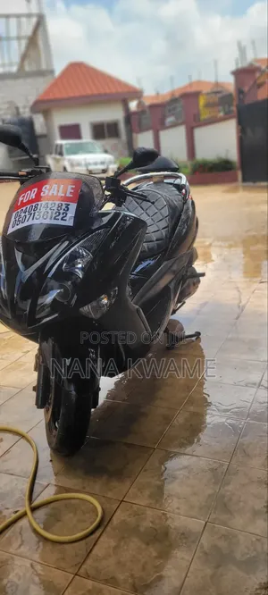 Yamaha Majesty 2018 Black