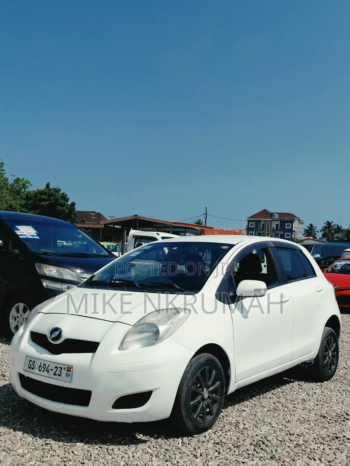 Toyota Vitz 2010 White