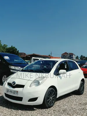 Toyota Vitz 2010 White