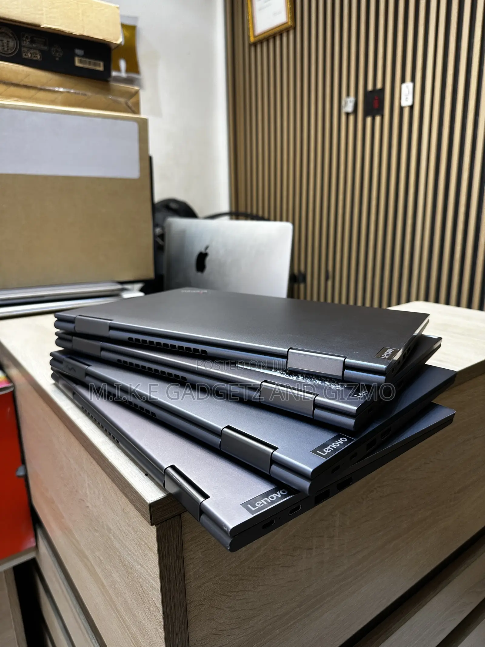 Laptop Lenovo ThinkPad X1 Yoga Gen 8 16GB Intel Core i7 SSD 512GB