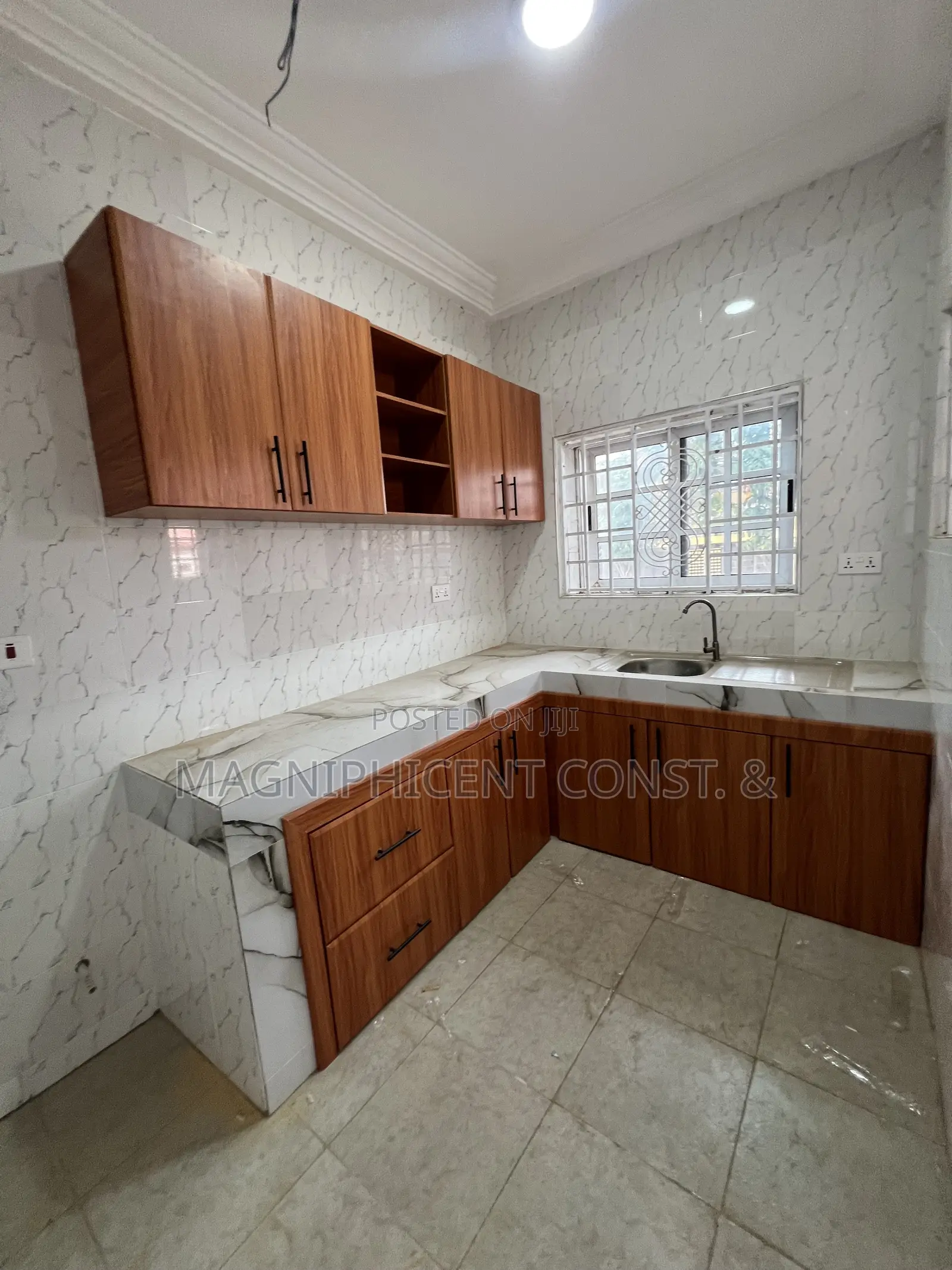 2bdrm Apartment in Lakeside, Ashaley Botwe for rent
