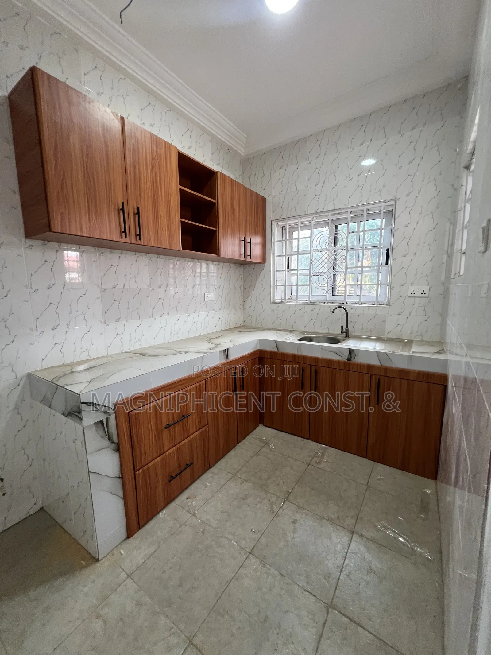 2bdrm Apartment in Lakeside, Ashaley Botwe for rent