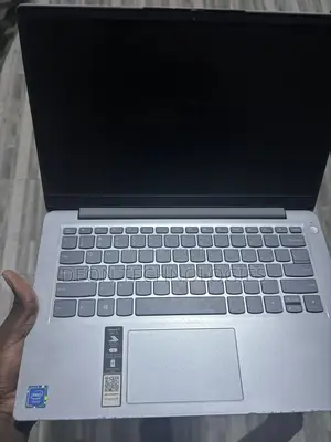 Laptop Lenovo IdeaPad 1 4GB Intel Celeron HDD+SSD 140GB