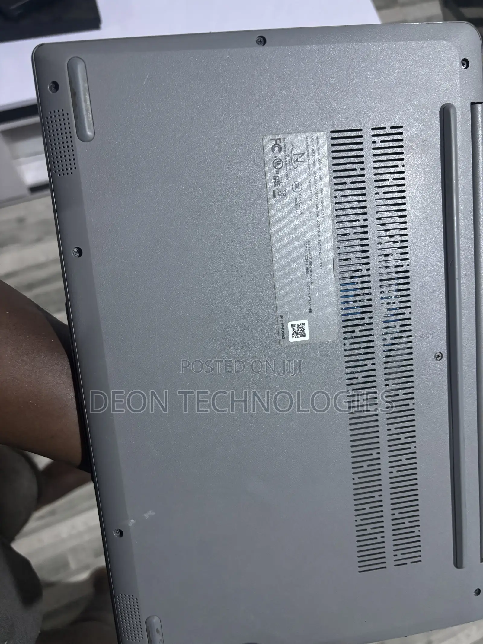 Laptop Lenovo IdeaPad 1 4GB Intel Celeron HDD+SSD 140GB