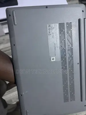 Laptop Lenovo IdeaPad 1 4GB Intel Celeron HDD+SSD 140GB