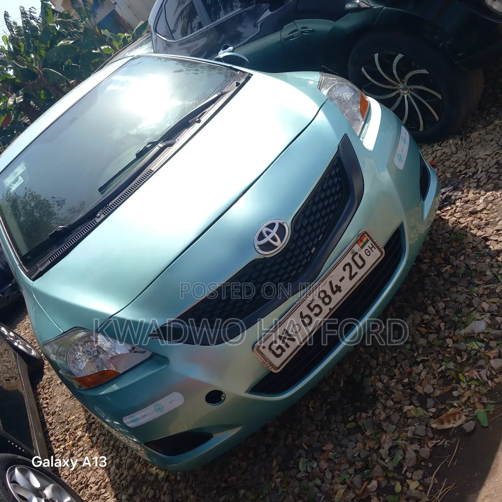 Toyota Yaris Base Sedan 4dr 2010 Green