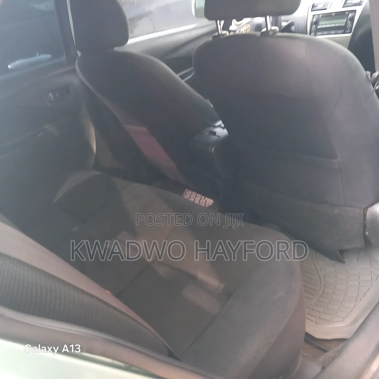 Toyota Yaris Base Sedan 4dr 2010 Green