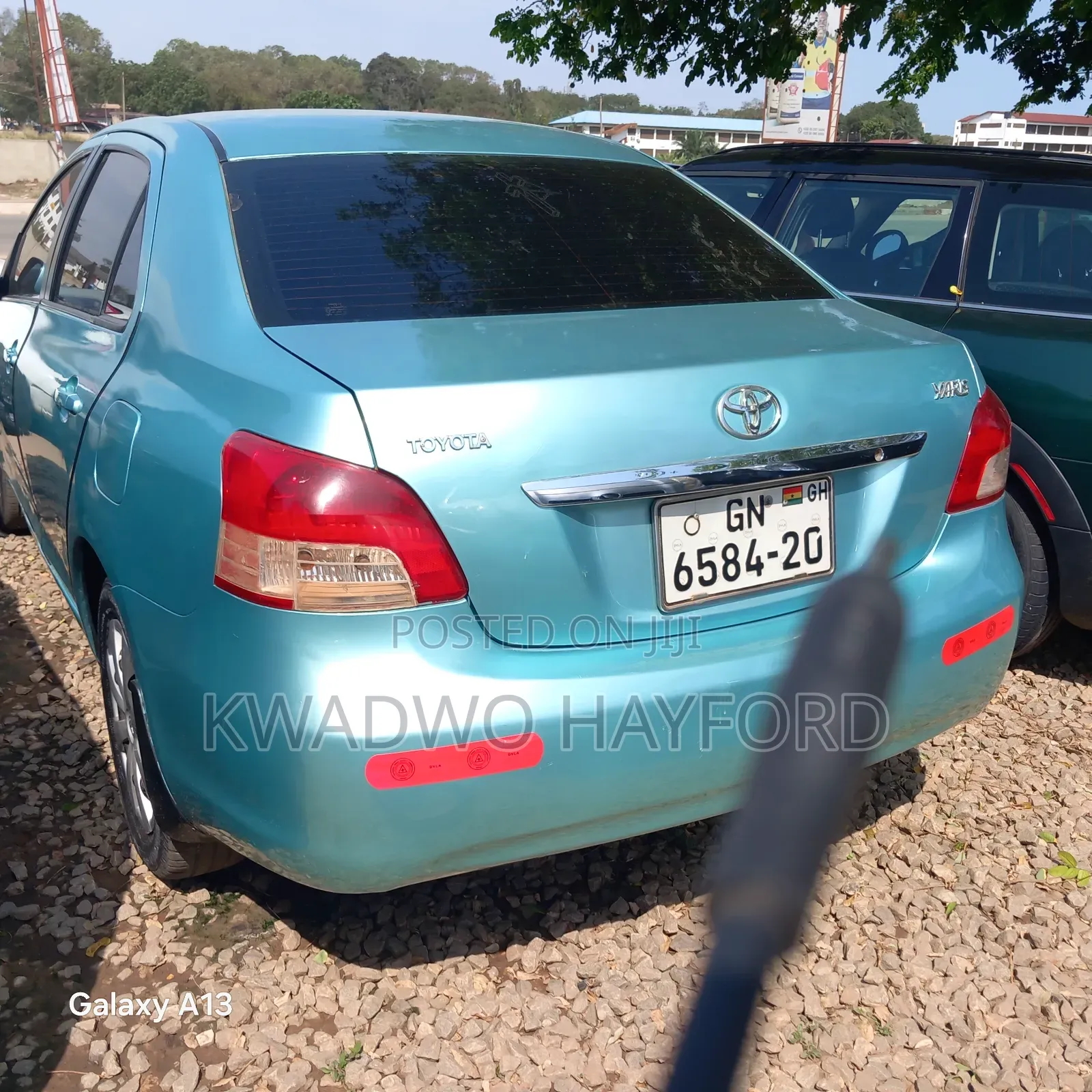 Toyota Yaris Base Sedan 4dr 2010 Green