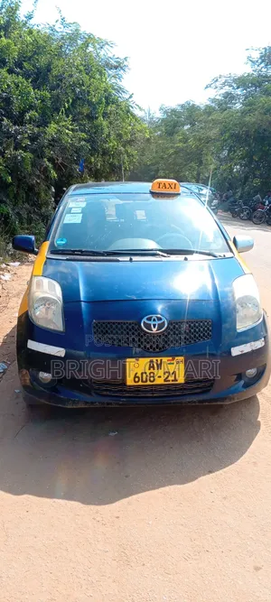 Toyota Yaris 2010 Blue