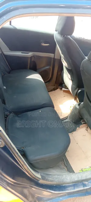 Toyota Yaris 2010 Blue