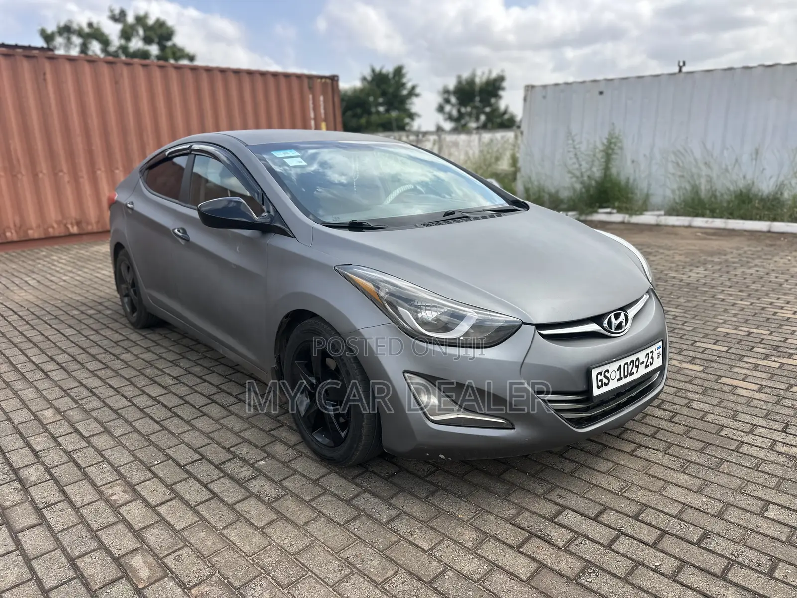 Hyundai Elantra Limited Sedan FWD (1.8L 4cyl 6A) 2013 Gray