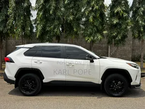 Toyota RAV4 2025 White