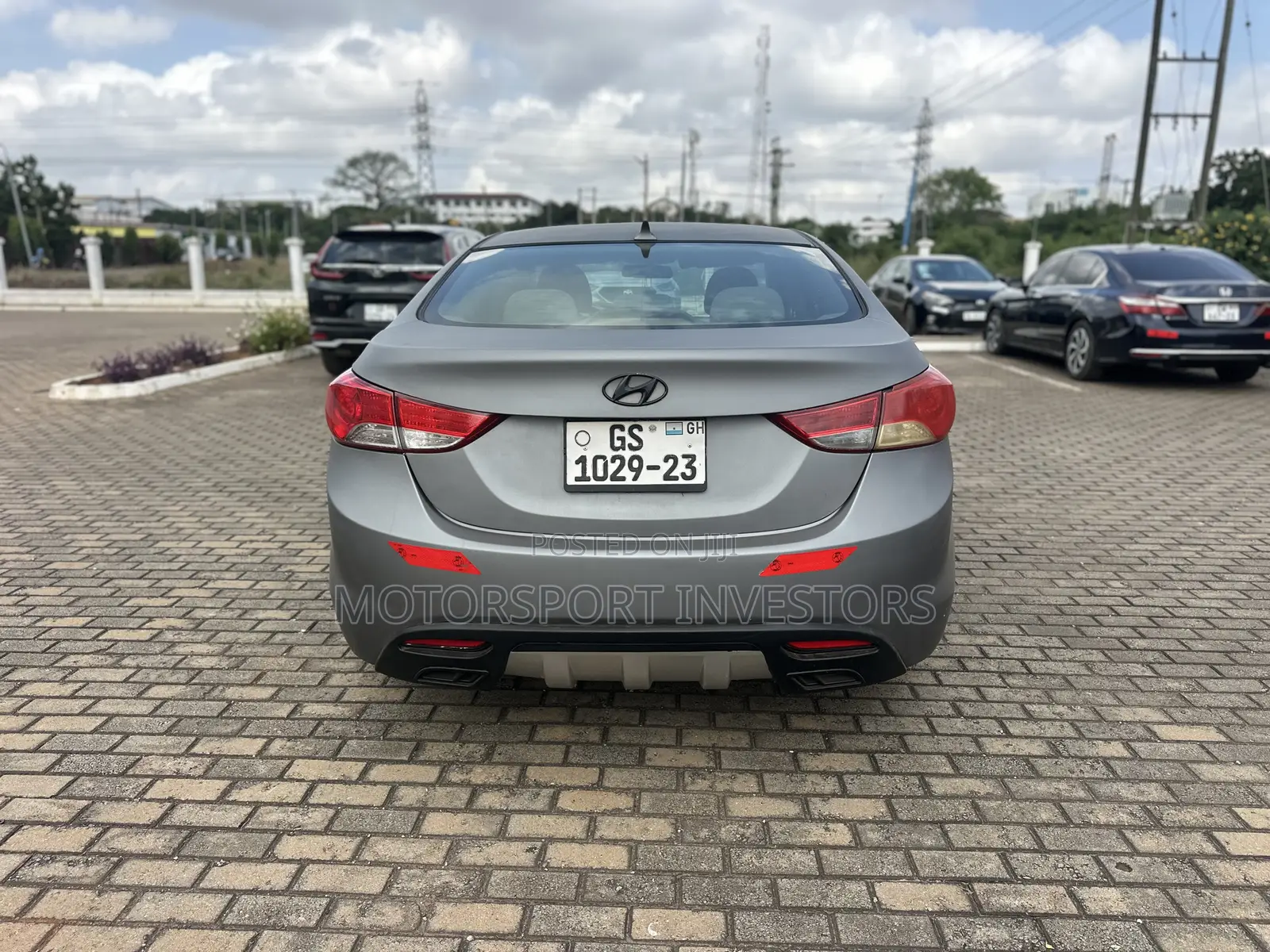 Hyundai Elantra Limited Sedan FWD (1.8L 4cyl 6A) 2013 Gray