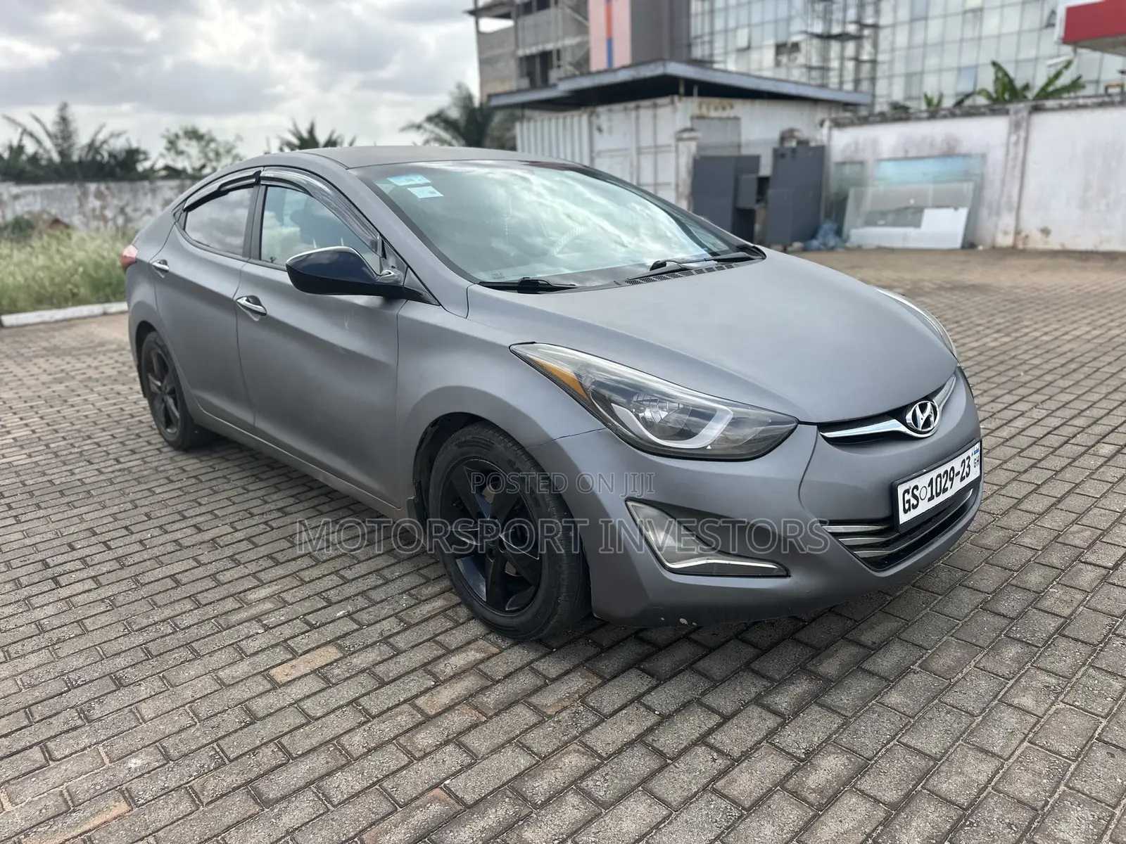 Hyundai Elantra Limited Sedan FWD (1.8L 4cyl 6A) 2013 Gray