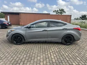 Hyundai Elantra Limited Sedan FWD (1.8L 4cyl 6A) 2013 Gray