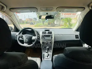 Toyota Corolla L 4-Speed Automatic 2013 Black