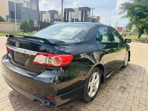 Toyota Corolla L 4-Speed Automatic 2013 Black